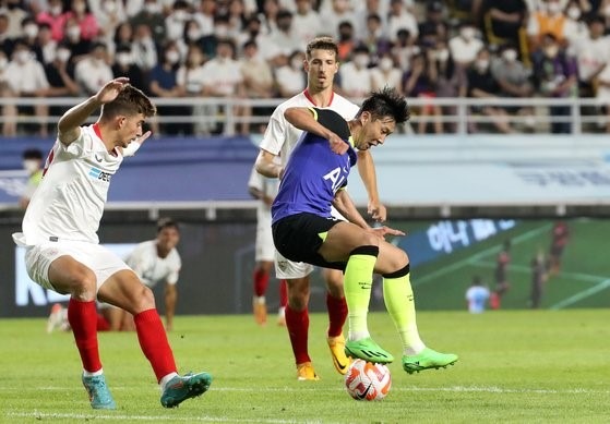 拉齐奥计划引入墨西哥前锋希门尼斯增强锋线实力